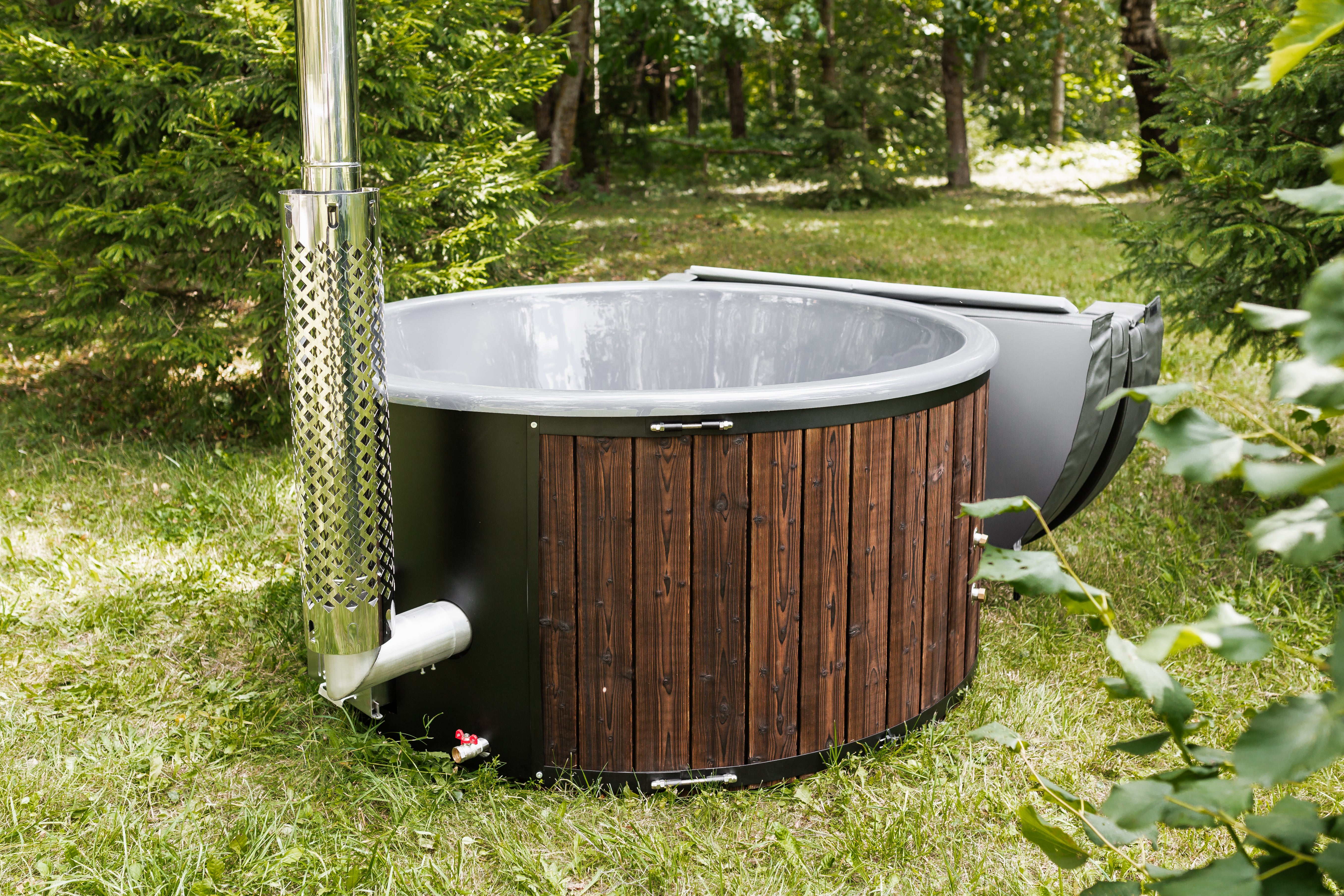 Mande Spa USA MWT4 Wood-Fired Hot Tub
