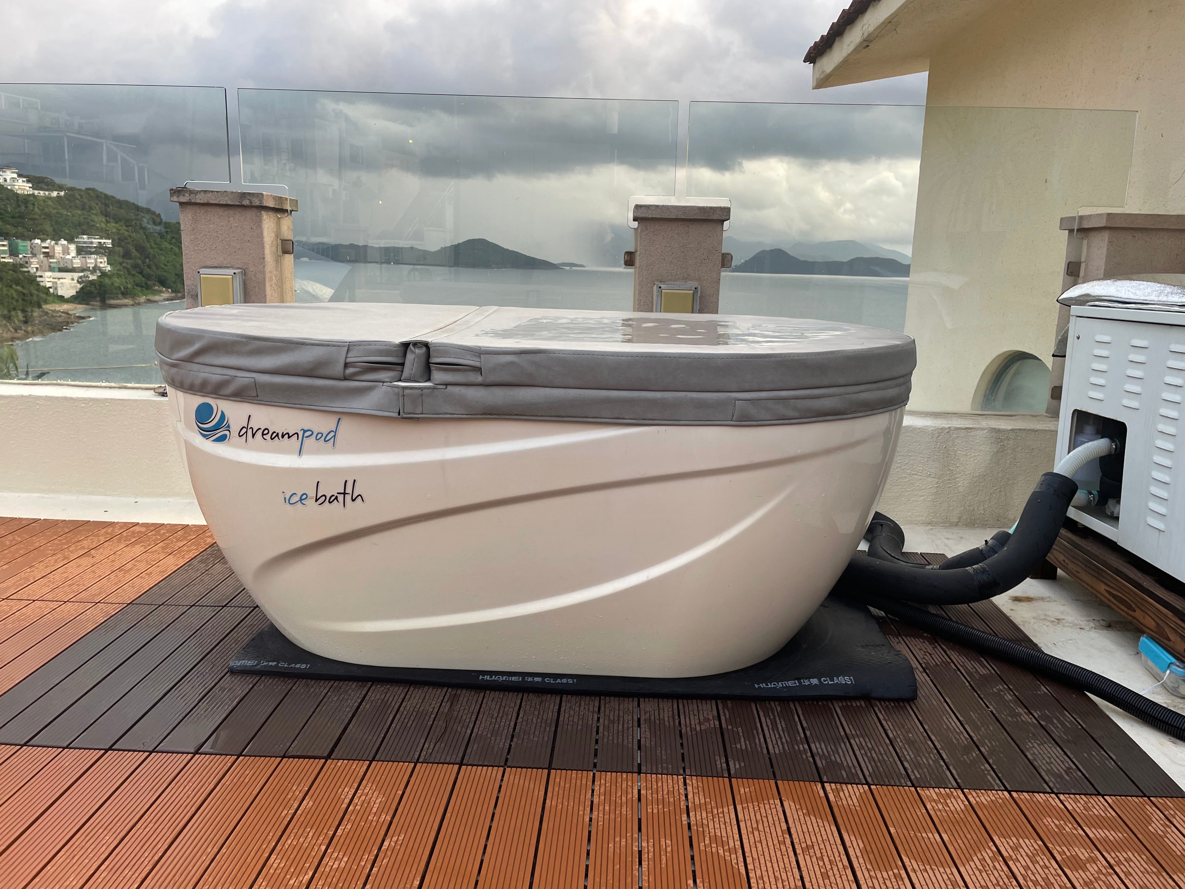 Dreampod Ice Bath with Integrated Chiller