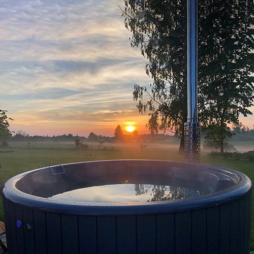 SaunaLife Model S4B – Soak-Series Outdoor Wood-Fired Hot Tub (Black, Up to 6 Persons)